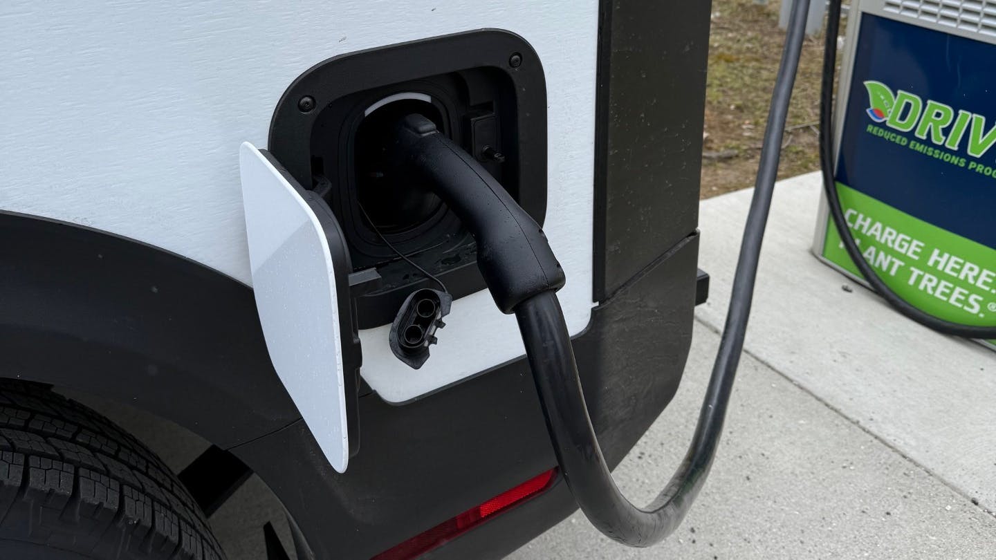 GM Brightdrop charging