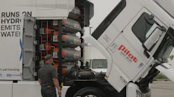 Hydrogen fuel cell Class 8 pilot truck operating in real-world fleet conditions during NACFE Run on Less. Hydrogen fuel cell Class 8 pilot truck operating in real-world fleet conditions during NACFE Run on Less.