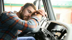 Distracted driving in trucking requires year-round training and technology focus Distracted driving in trucking requires year-round training and technology focus