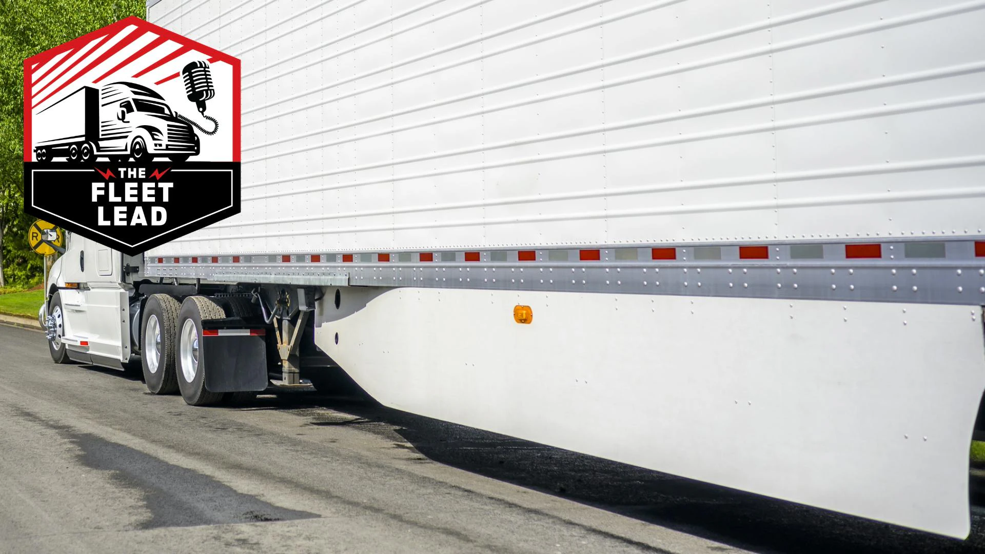 trailer skirt to improve tractor fuel efficiency