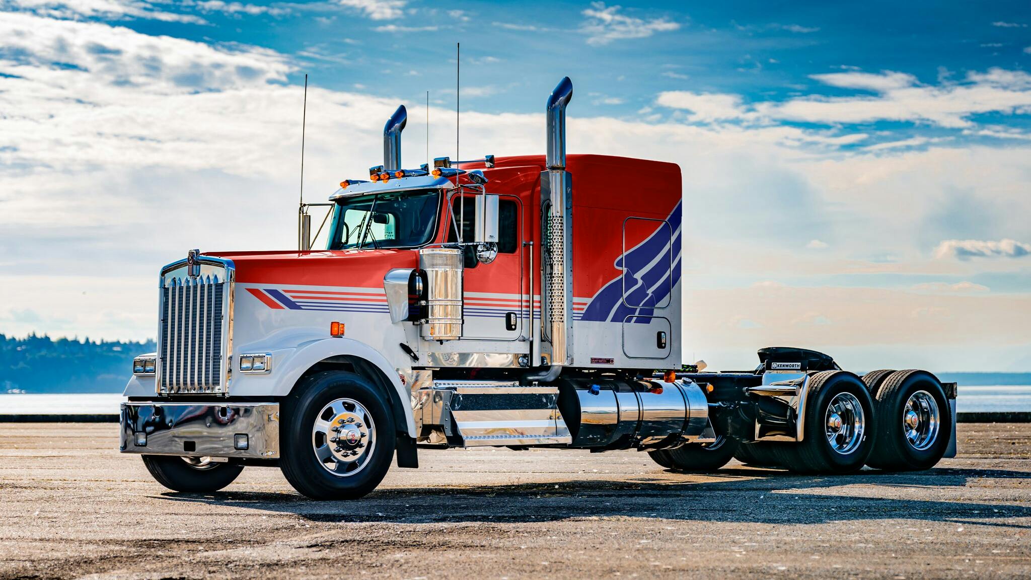 Kenworth introduces limited-edition TourAmerica paint scheme, donates T680 to Freedom 250 Museum Tour