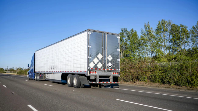 Spot freight market strengthens as dry van, reefer, and flatbed rates post sustained gains across U.S. truckload demand trends