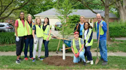 Cummins employees volunteer to grow stronger communities on Arbor Day