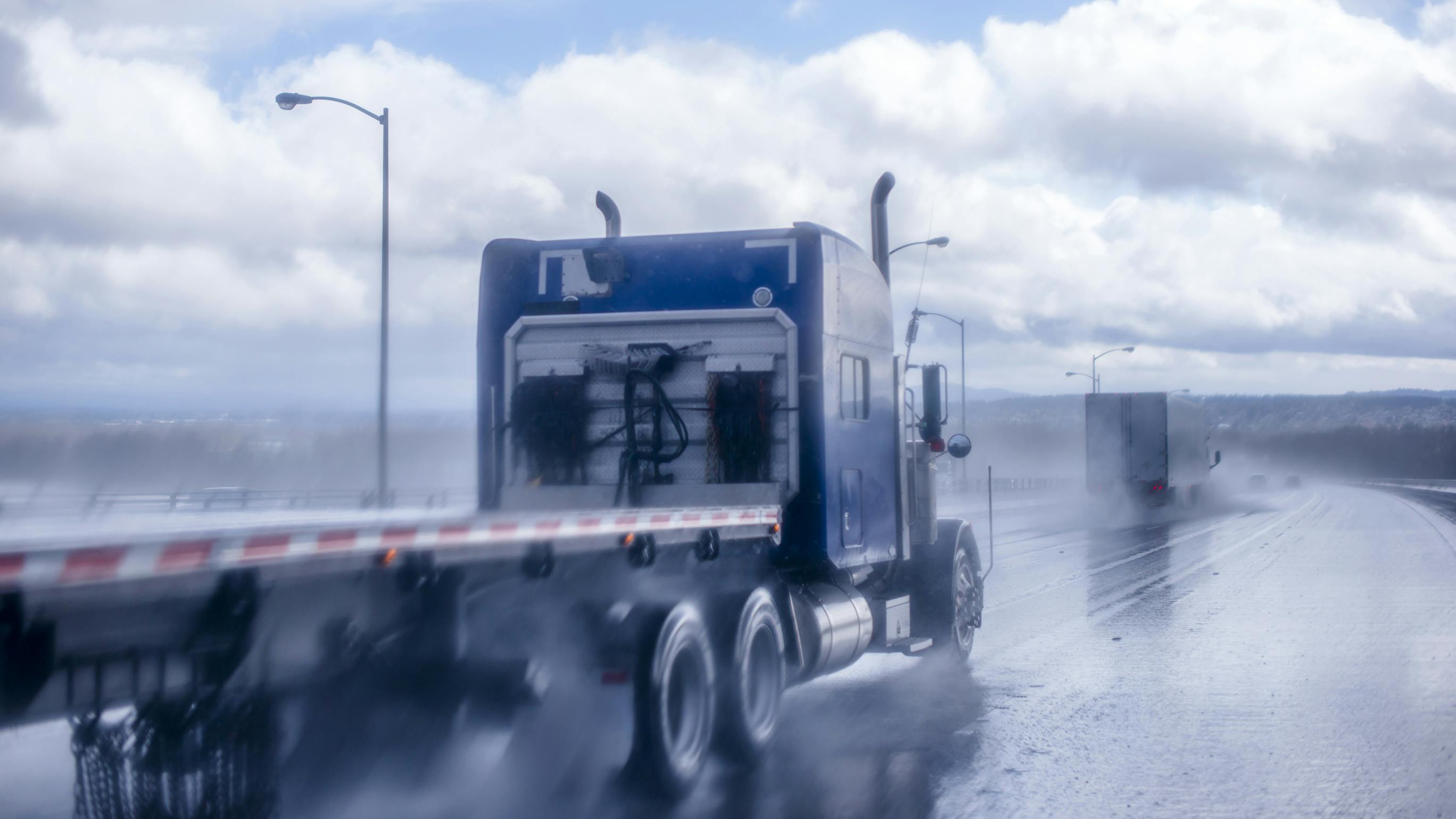 Summer fleet maintenance tips to manage heat, floods, and severe weather risks
