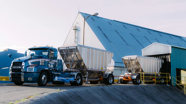 savage and symbio hydrogen truck