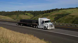 95062047 | Dakotastudios | Dreamstime.com Dry van and refrigerated spot rates decline while flatbed freight rates increase across trucking markets