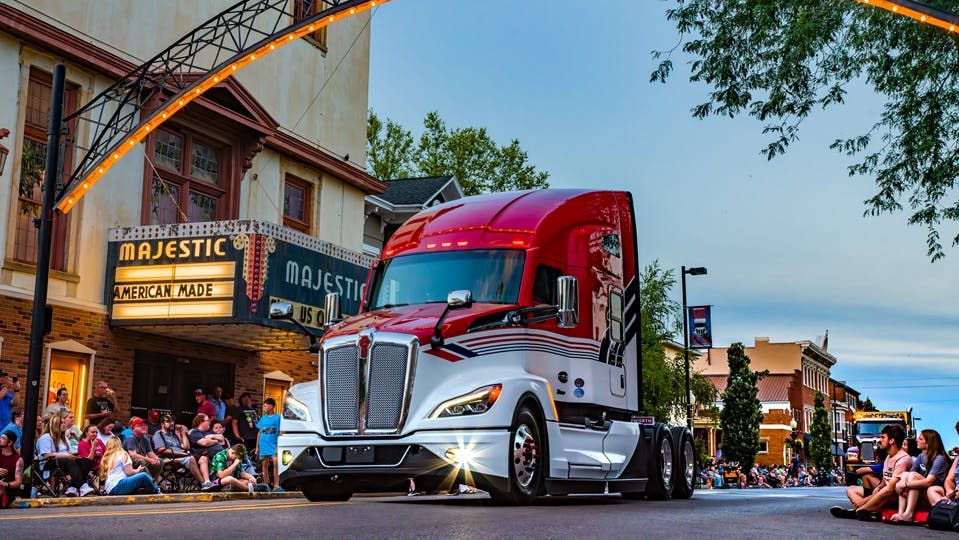 Kenworth Chillicothe plant hosts fifth annual Kenworth Truck Parade