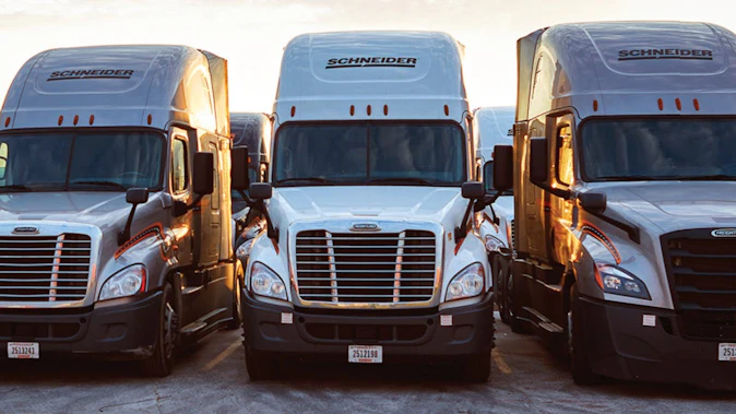 6a331ba540bbaee80d0f97b6 Sndr Trucks 1