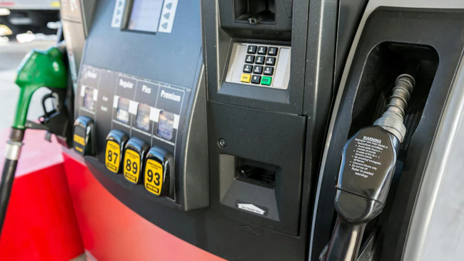 Fuel prices decline for sixth straight week amid ongoing global oil market volatility