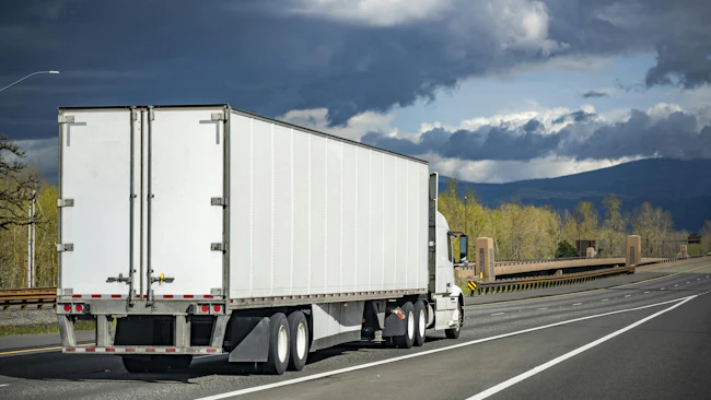 Dry van and reefer spot rates reach new highs as the truckload market tightens