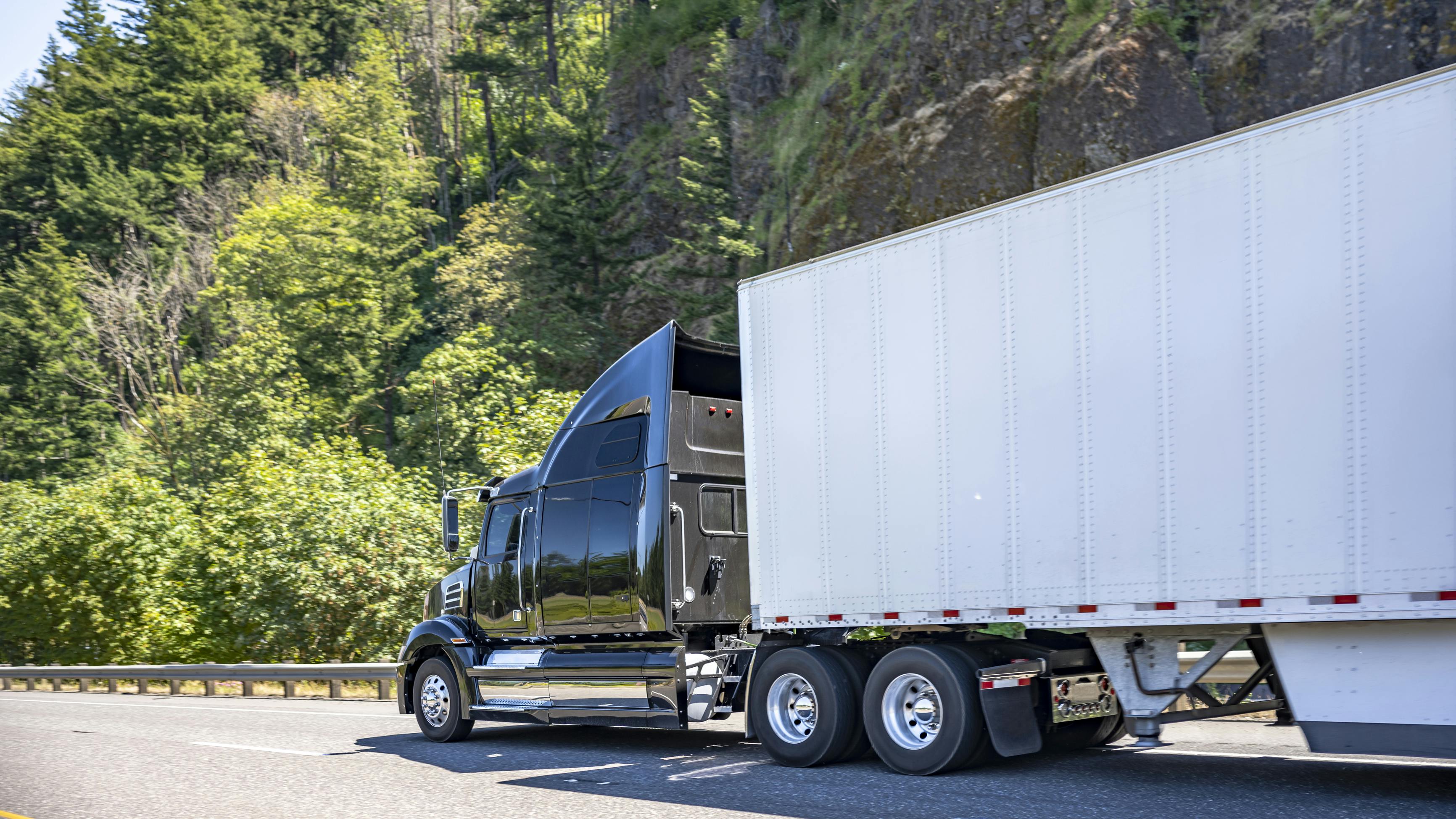 Fuel management strategies that help fleets reduce costs and improve efficiency