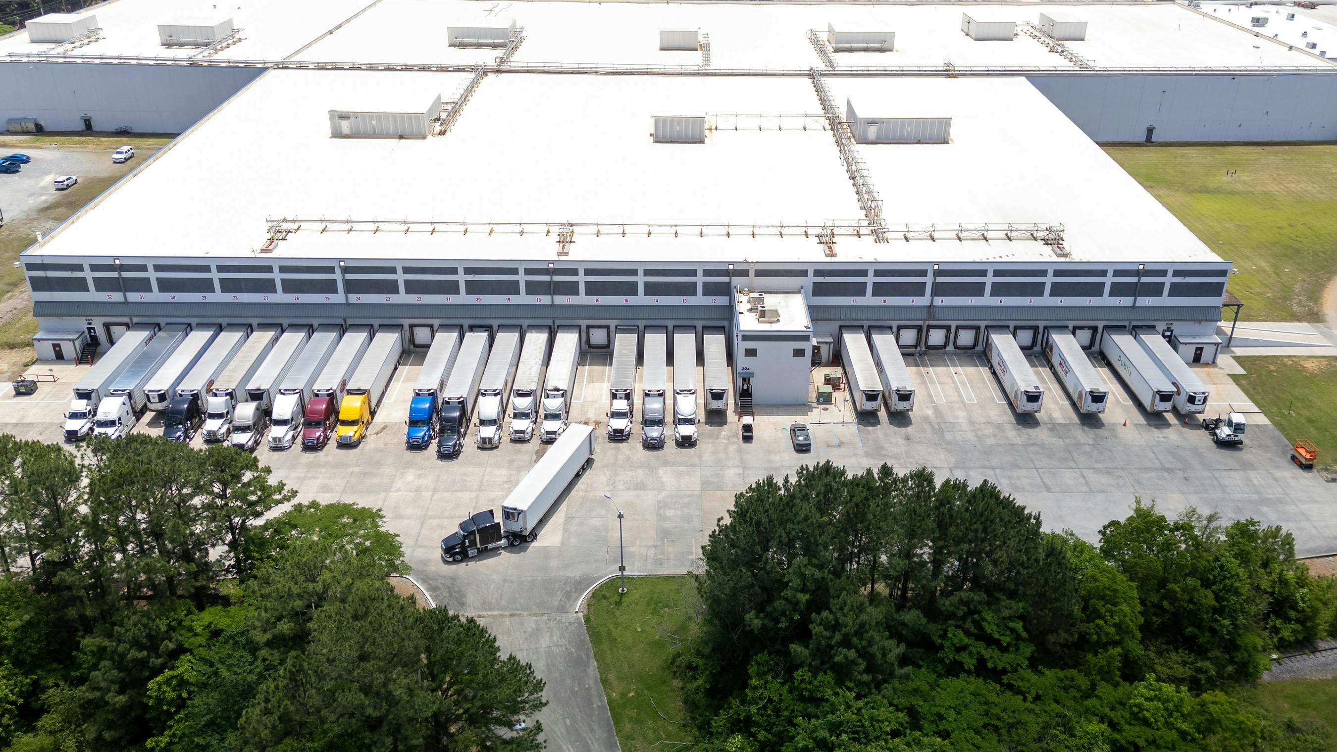 Milo's Tea Company adds Alabama refrigerated distribution center to support beverage growth