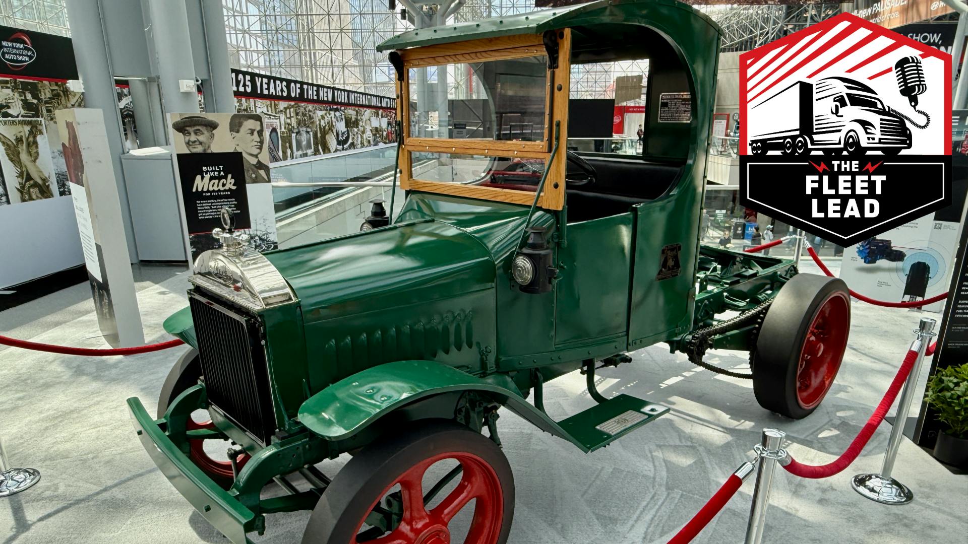 1925 Mack AB historic truck
