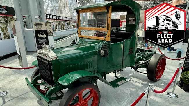 1925 Mack AB historic truck