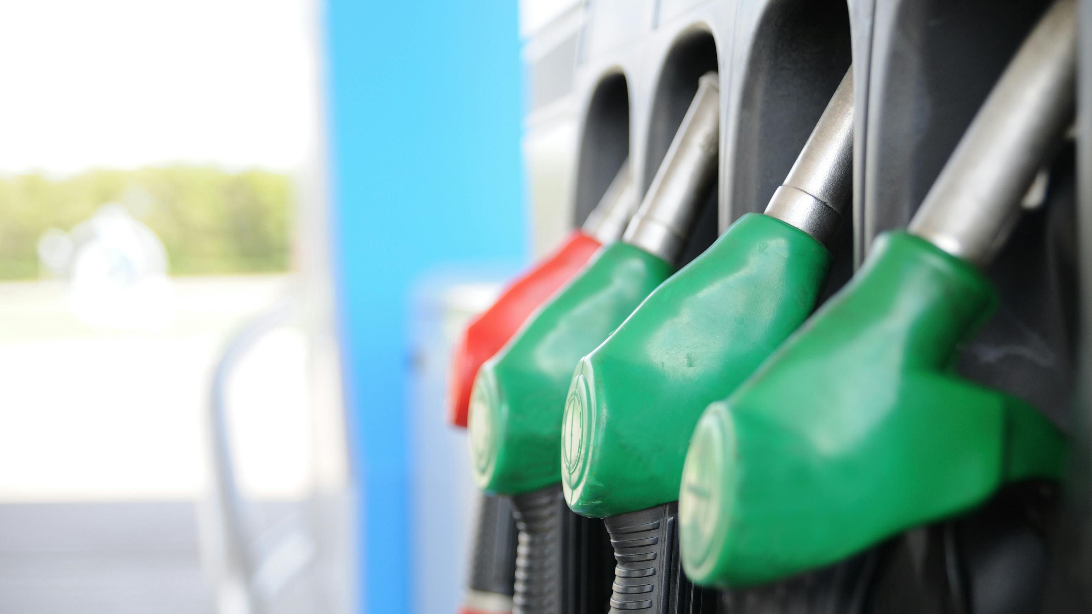 Diesel fuel prices hit $5.13 as Iran conflict raises costs for trucking fleets