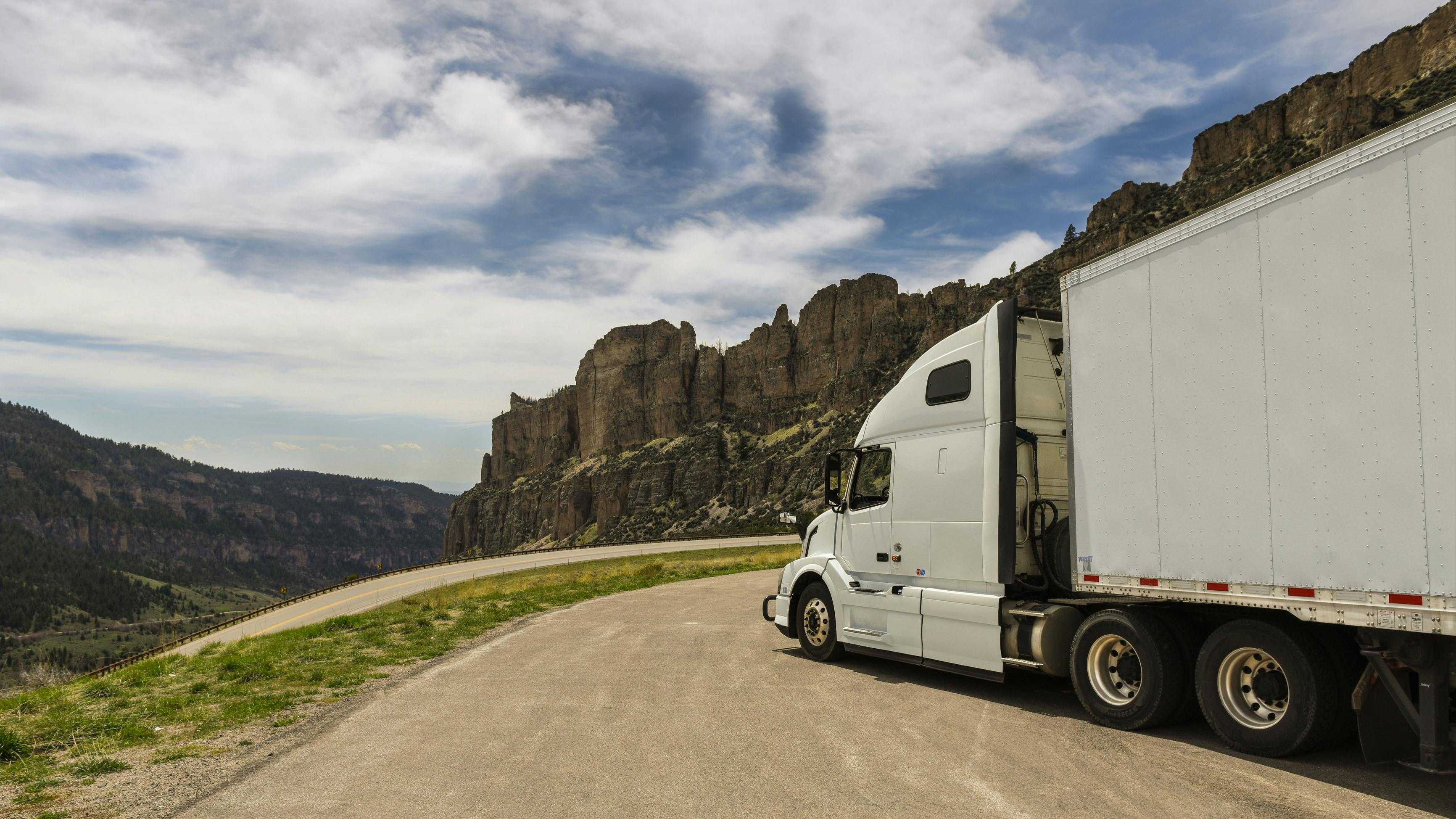 USDOT and DHS expand CDL school fraud investigations across training providers