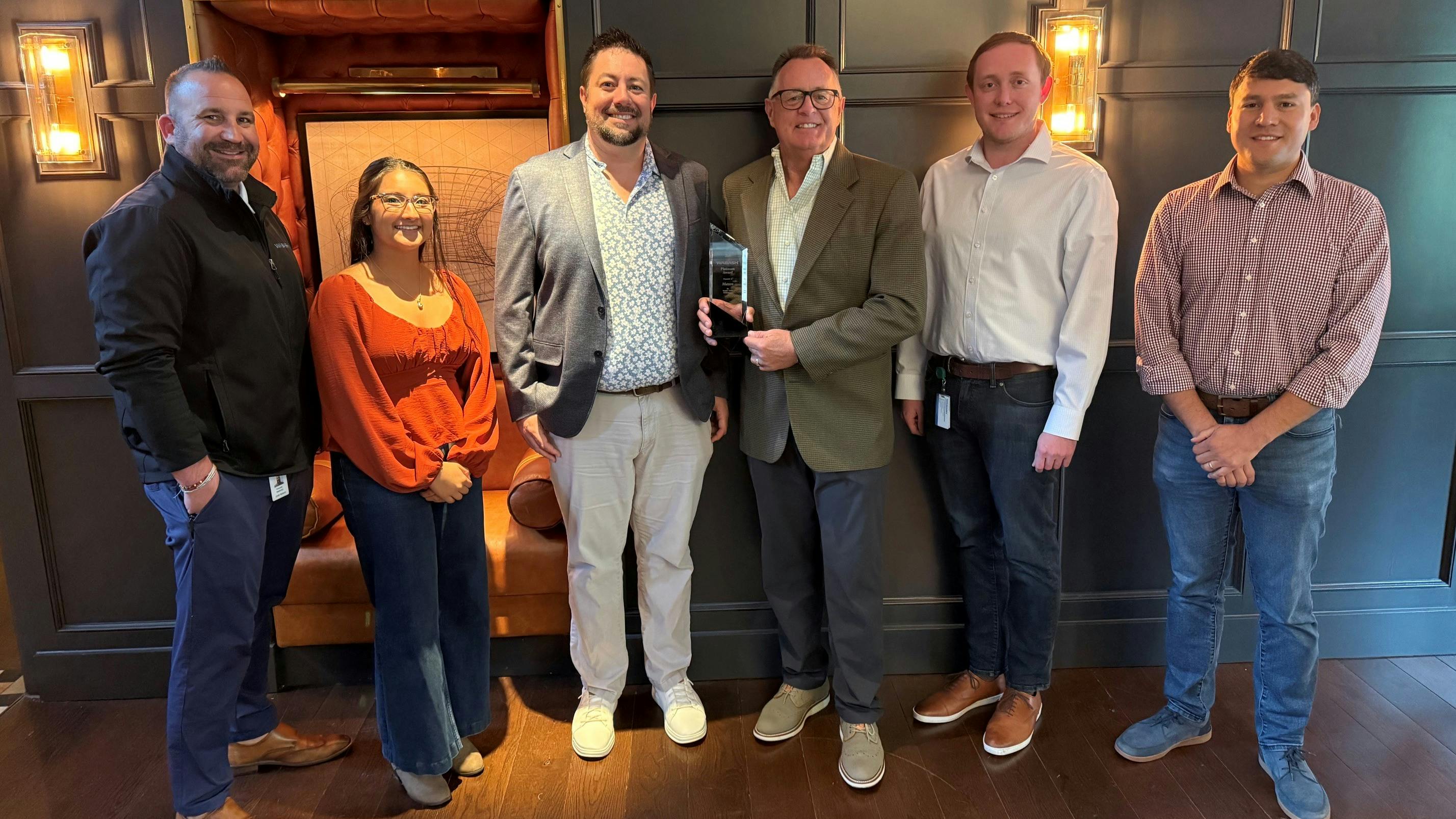 Maxon receives Wabash Platinum Award for 2025 commercial truck supply chain performance