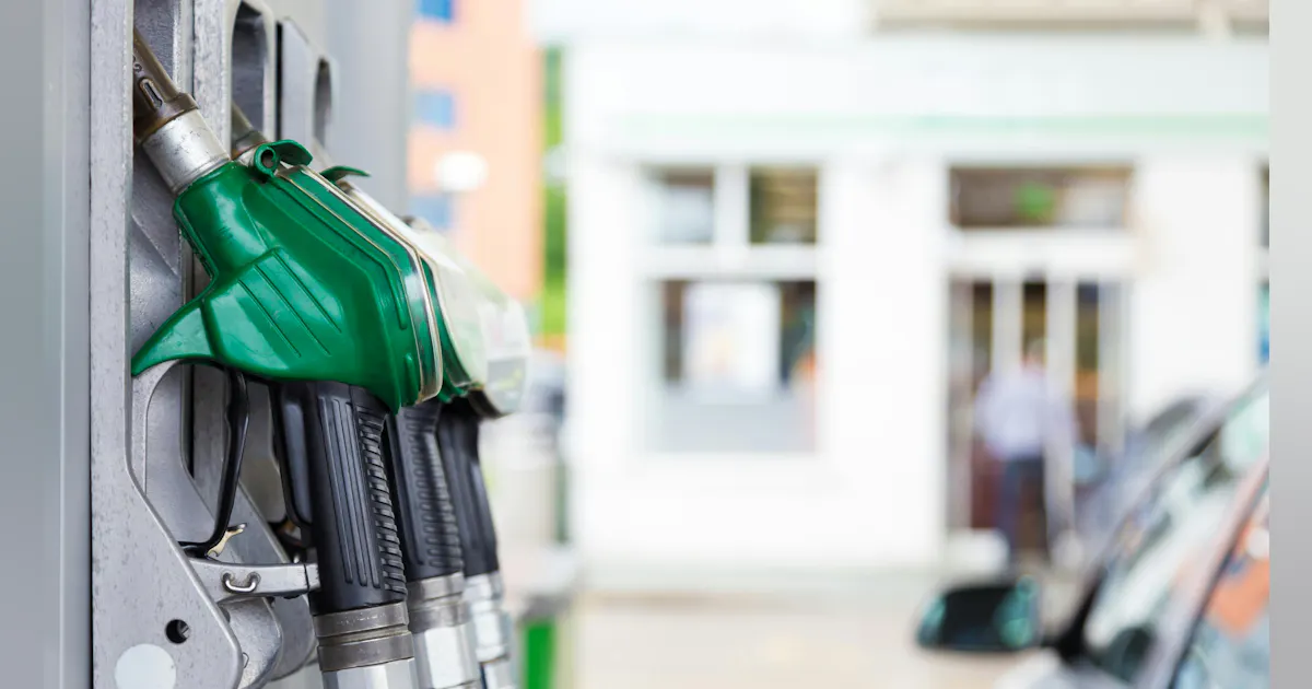 Diesel Prices Climb to $5.35 as Fleets Watch Strait of Hormuz Talks
