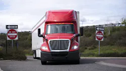 Truckload spot rates fall as dry van, flatbed, and reefer markets underperform