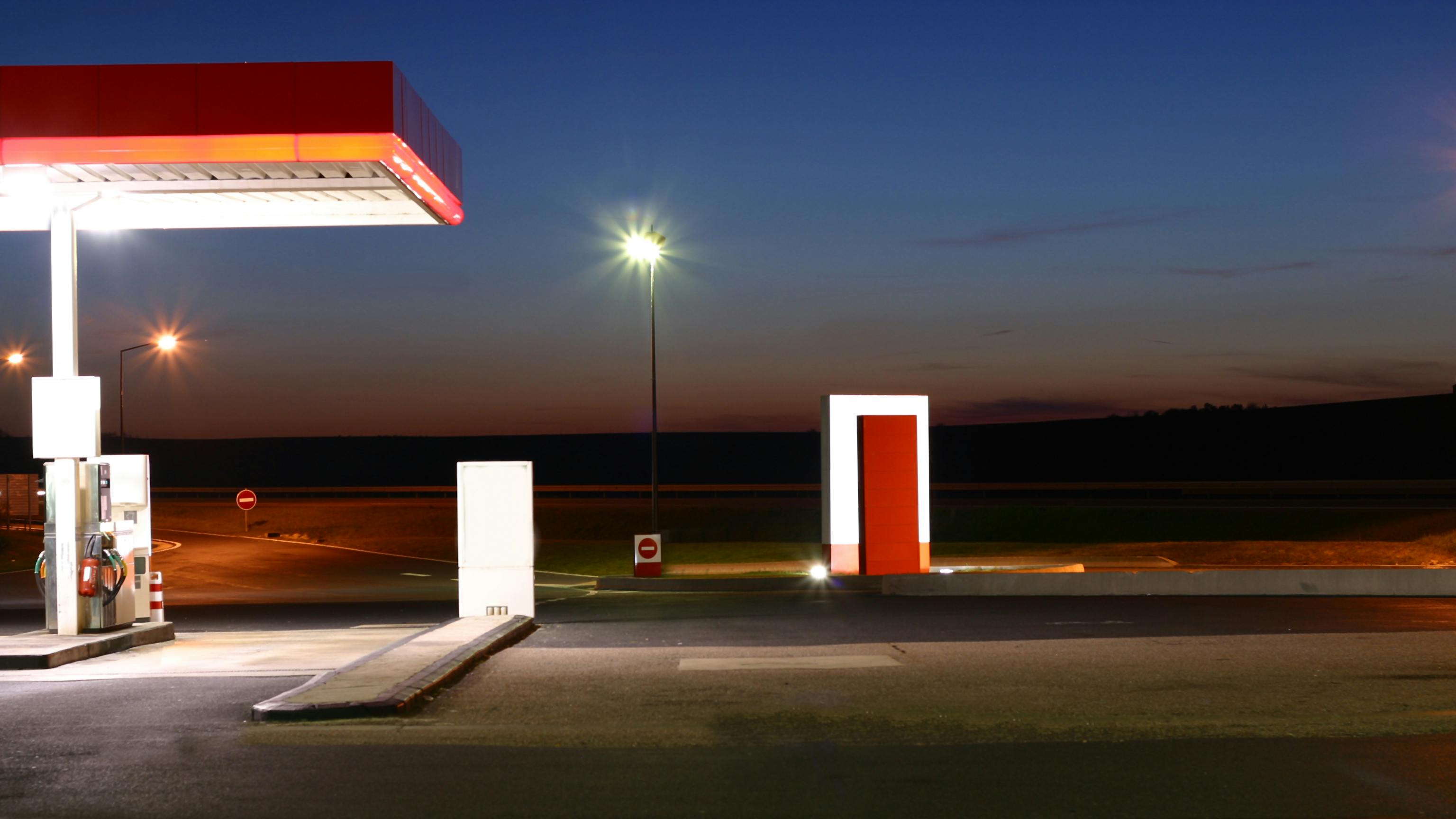 Diesel prices surge as U.S. diesel market tops $100 per barrel for first time