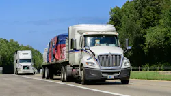 Truckload spot rates fall sharply as dry van, reefer, and flatbed rates decline