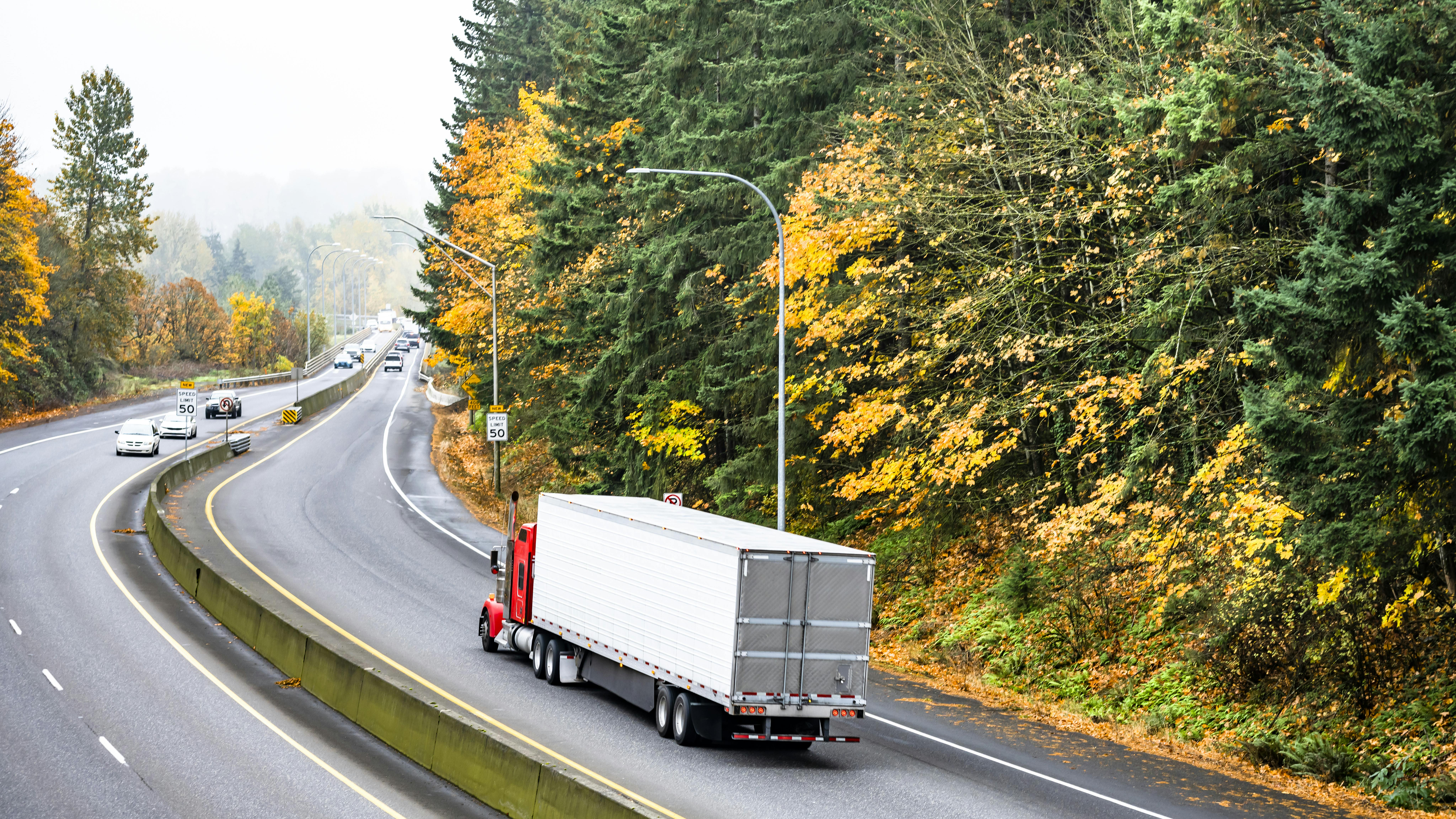 Reefer spot rates surge as truckload freight rates show mixed trends