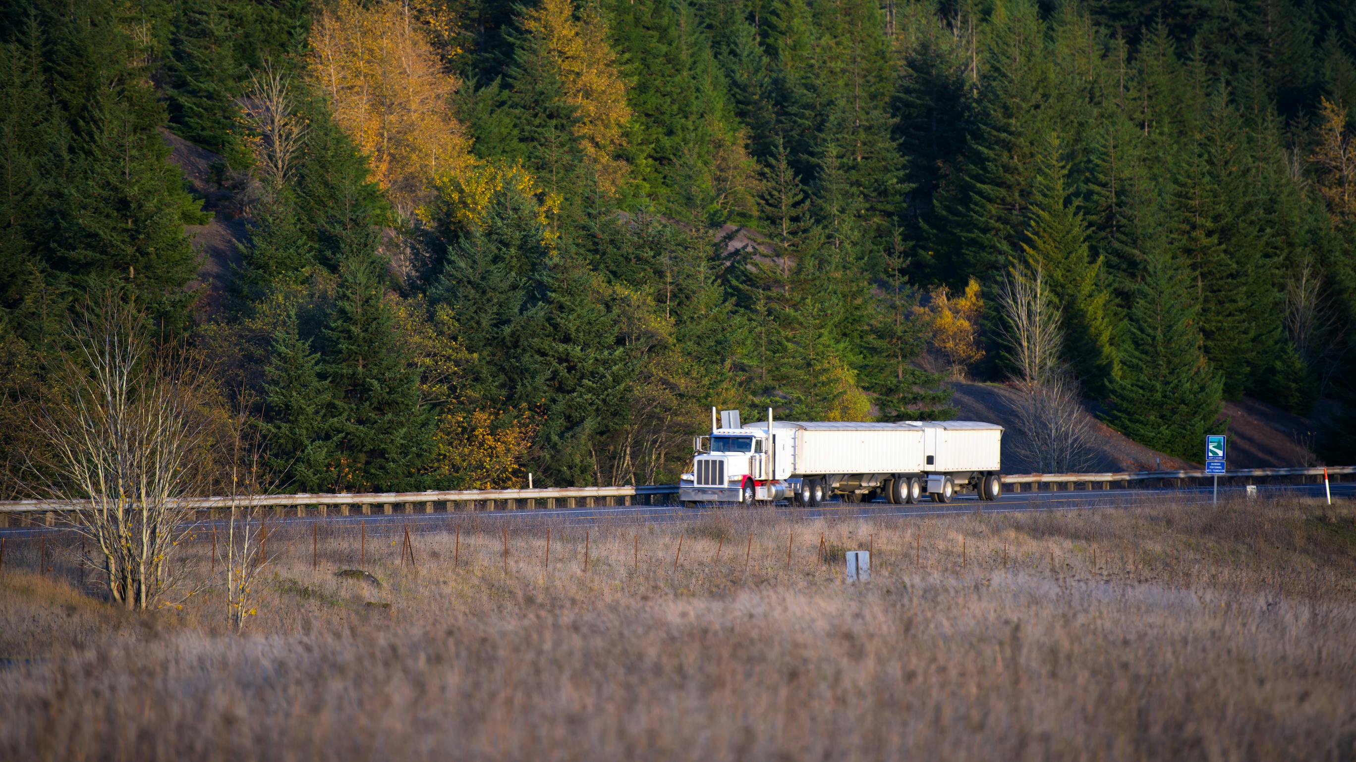 ATRI launches trucking regulatory benefit-cost research focused on HOS and ELD rules