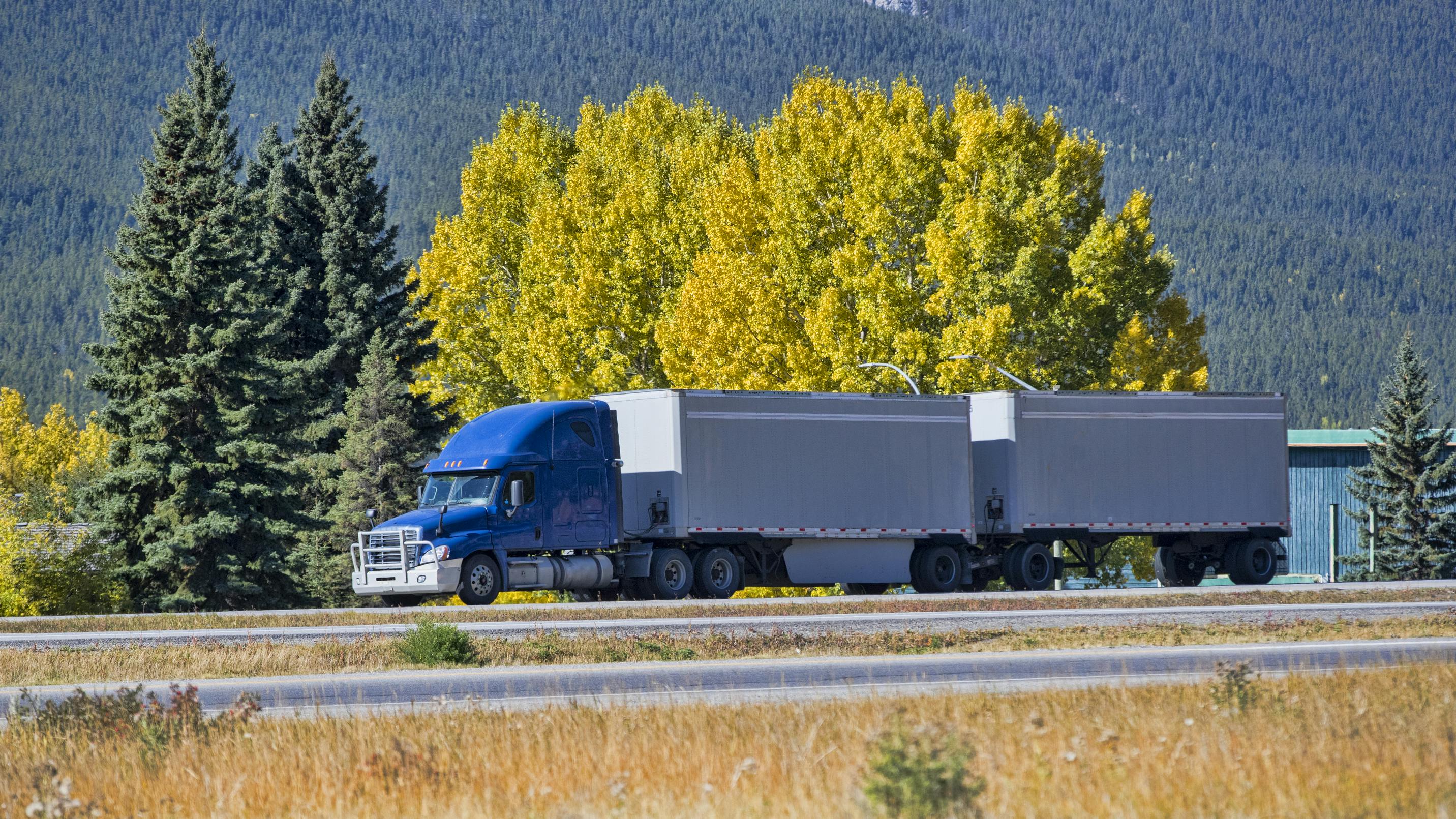 Why trucking CFOs need better data for equipment costs and replacement decisions